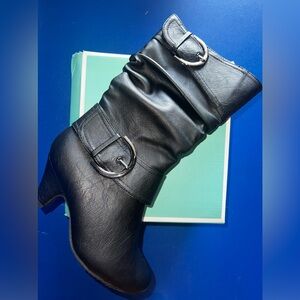 NWT Lucky Top Size 4 Boots